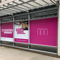 Fassadenverkleidung & Werbeplanen